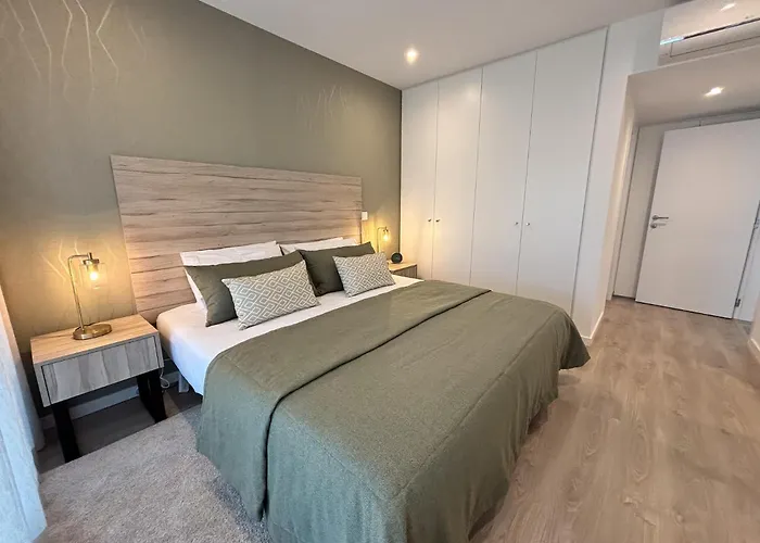 Sunset Horizon - By Sch 纳扎雷